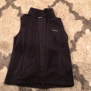 Black Columbia vest.